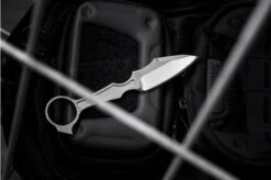 Böker Plus GITFO 02BO057 Neck Knife, DJ Urbanovsky Design -Famous Knife Shop BO02BO057 10 sfeerfoto